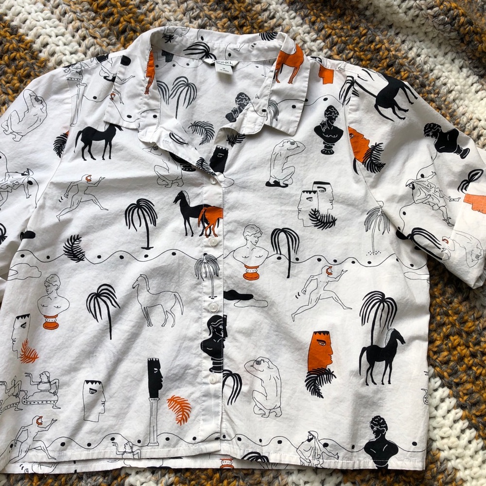 Greek god printed cropped shirt